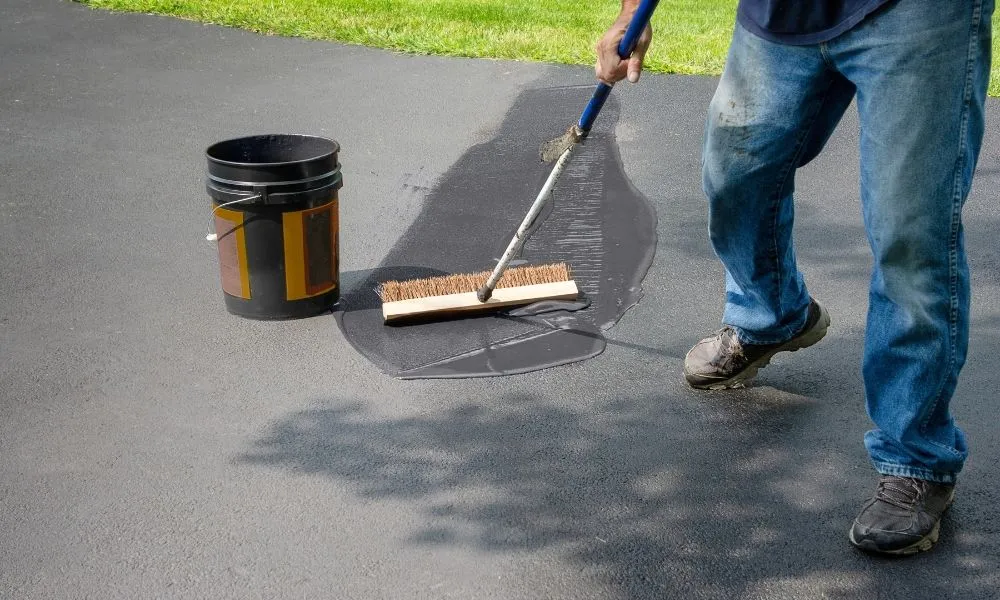 Guide to Timing: When Should You Seal Your Driveway?